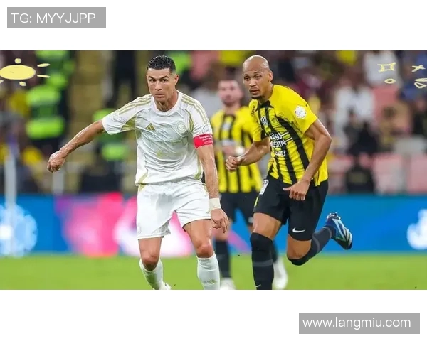 老牌足球明星重聚赛场精彩瞬间回顾视频分享